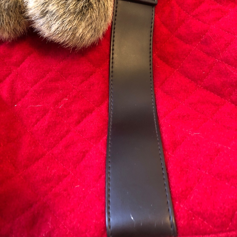 Bath & Body Works Limited Edition Red Quilted Holiday Tote Bag faux fur trim - Picture 5 of 11